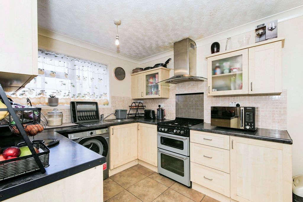 Property photo 2 of 15