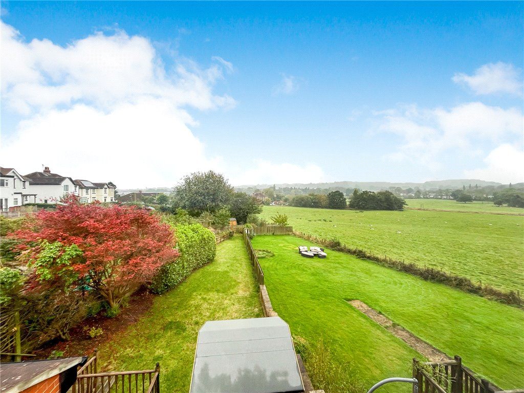 Property photo 2 of 20 Picture No. 15