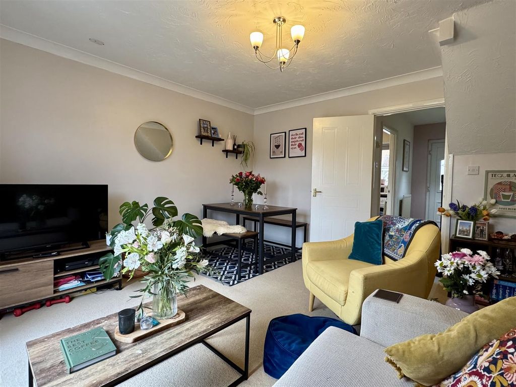 Property photo 3 of 14 Living/Dining Room