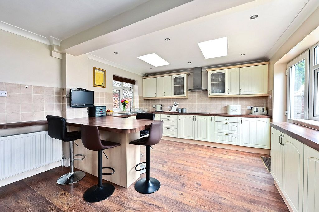 Property photo 2 of 18 Picture No. 13