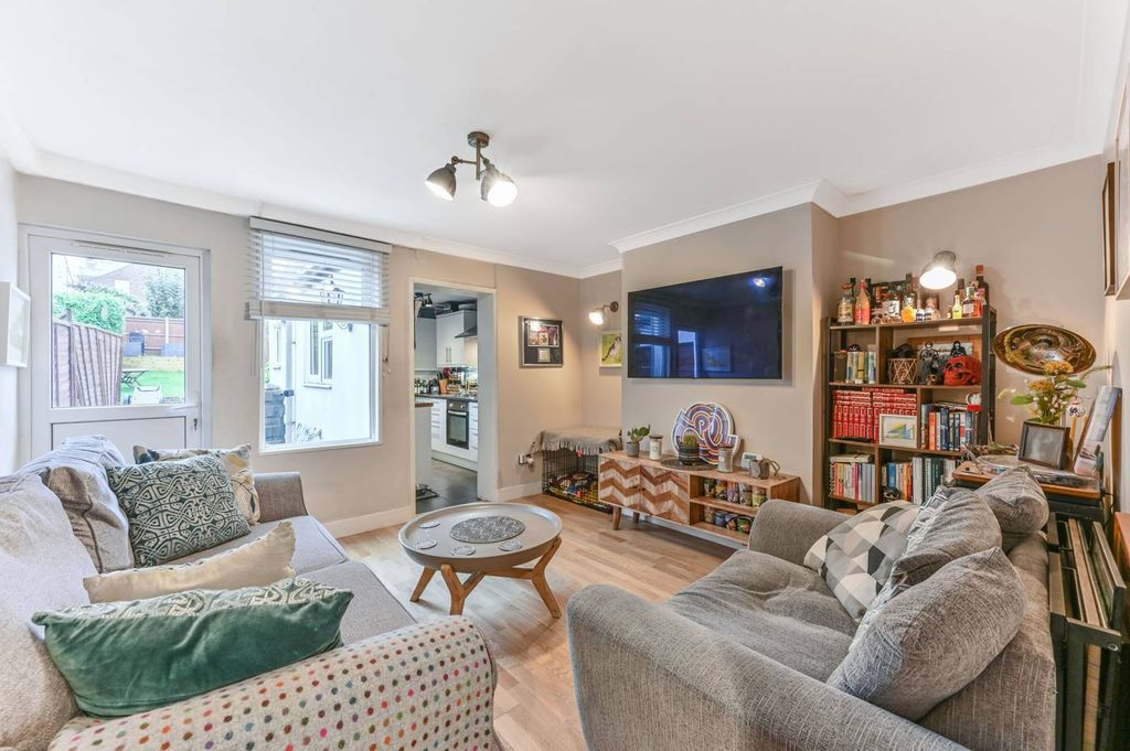 Property photo 3 of 10