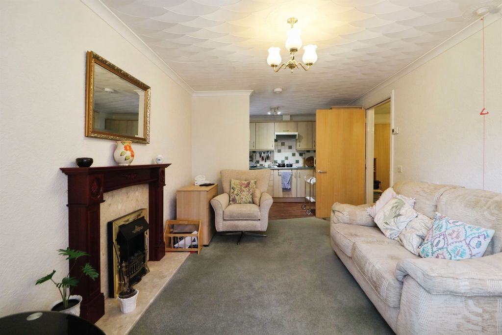 Property photo 3 of 15