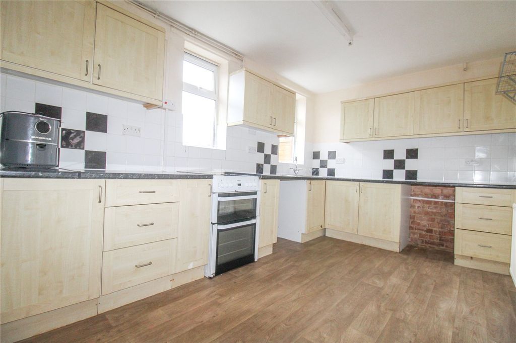 Property photo 3 of 12 Picture No. 26