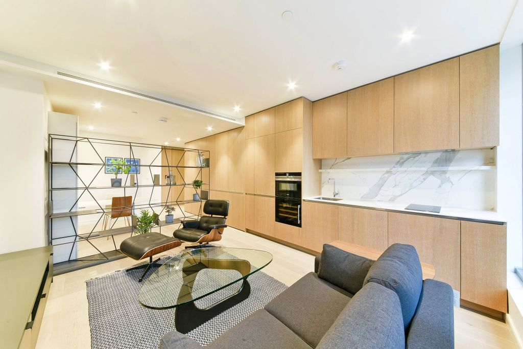 Property photo 2 of 8 Kitchen