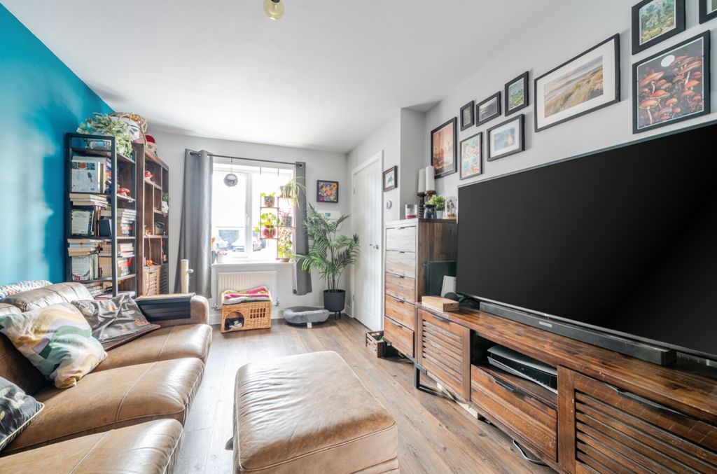 Property photo 2 of 23 1507879-14-1A01081951Ec2