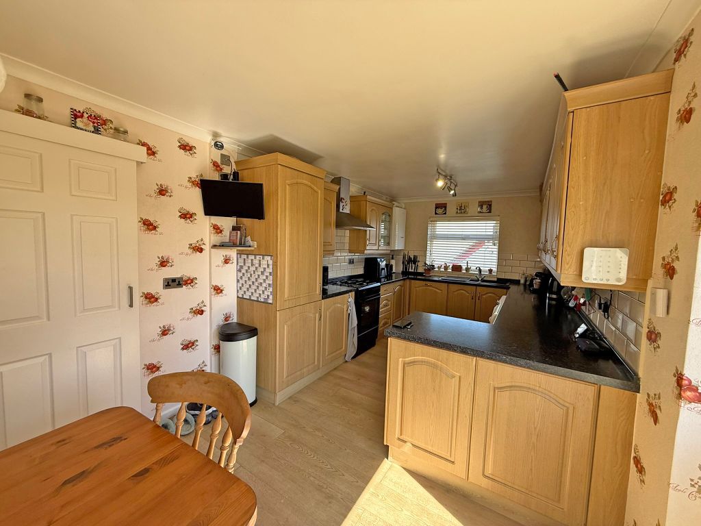 Property photo 3 of 11 Img_1550