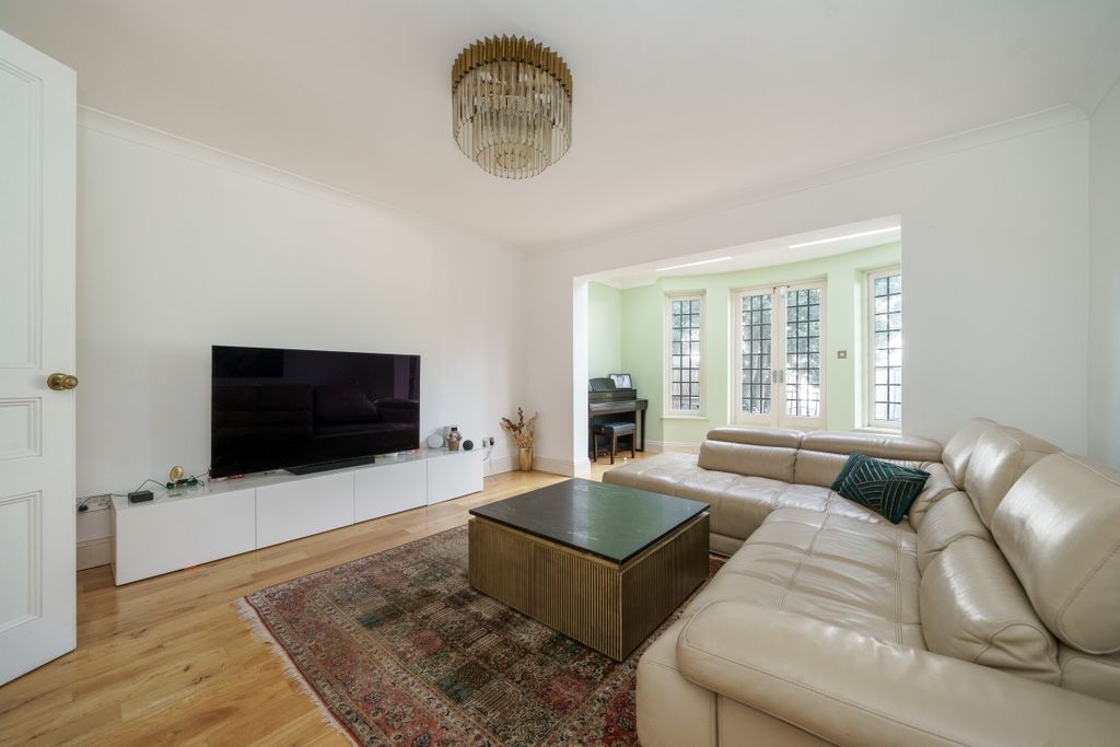 Property photo 2 of 20 Sitting Room A