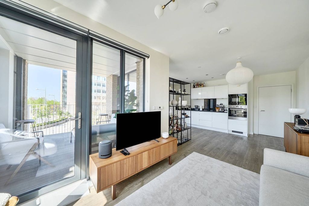 Property photo 1 of 25