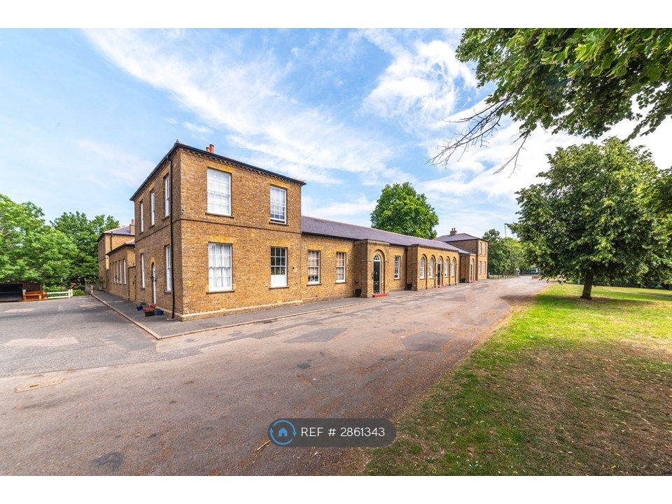 Property photo 2 of 31