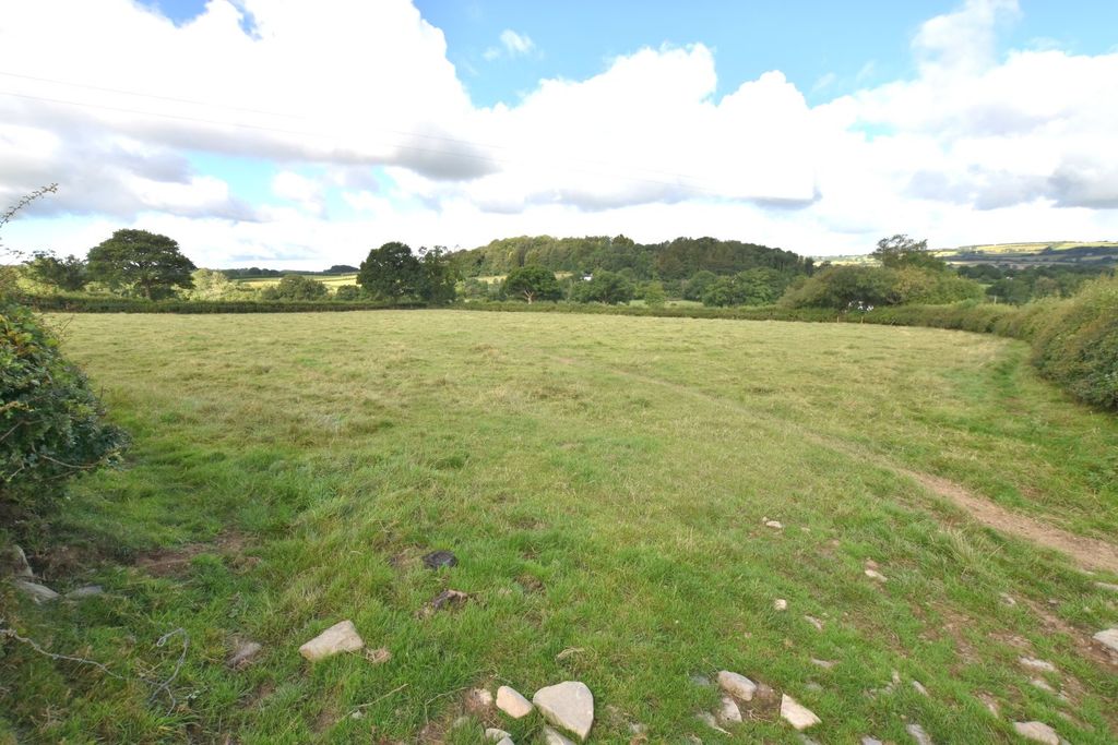 Property photo 1 of 4