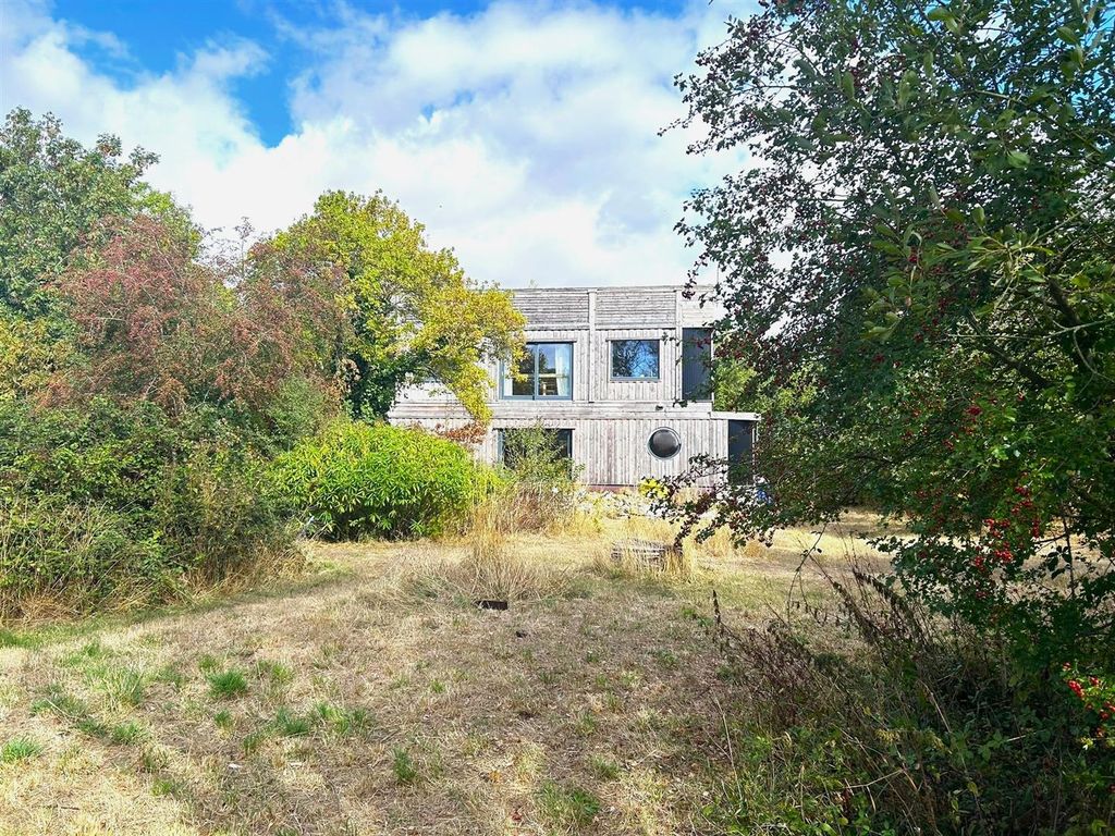 Property photo 1 of 23