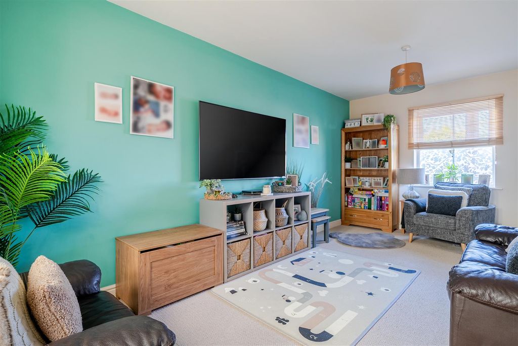 Property photo 3 of 18 Reception Room