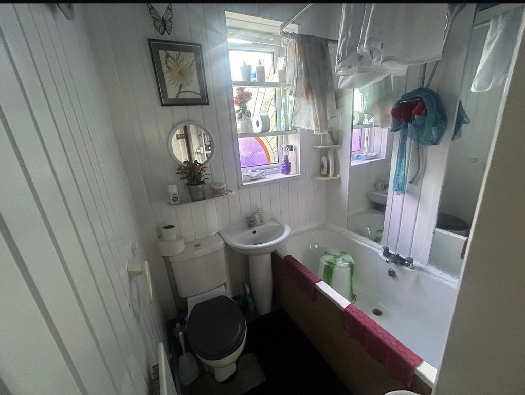 Property photo 1 of 3