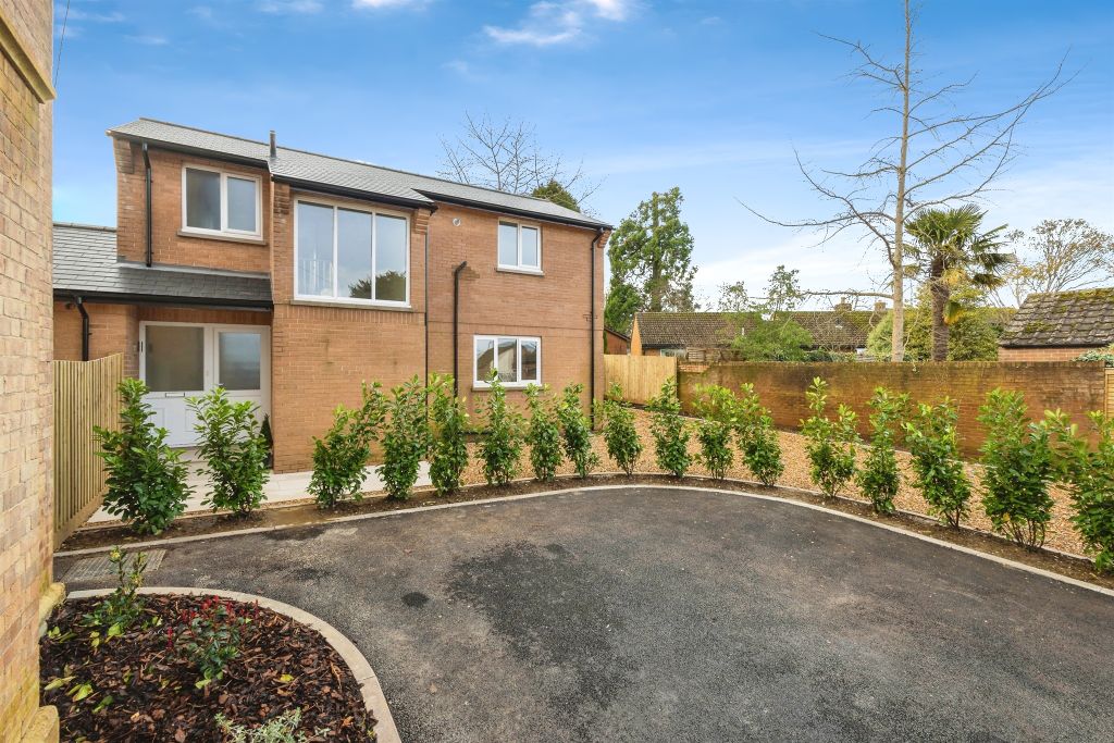 Property photo 1 of 21