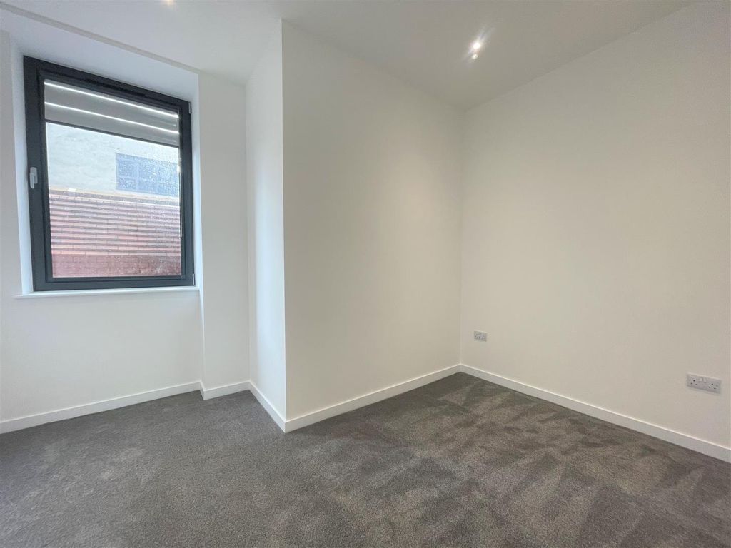 Property photo 3 of 5 Dd1Berh1Eyzxfg206Illv_Fw_6c.Jpg
