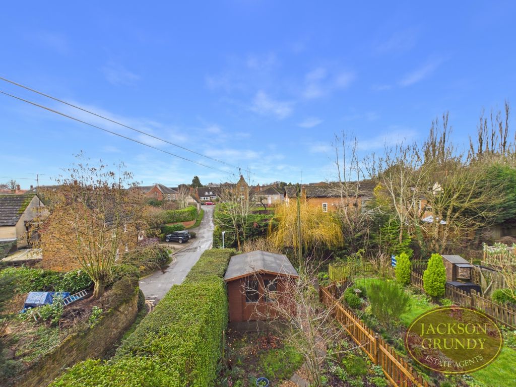 Property photo 3 of 21 Northall