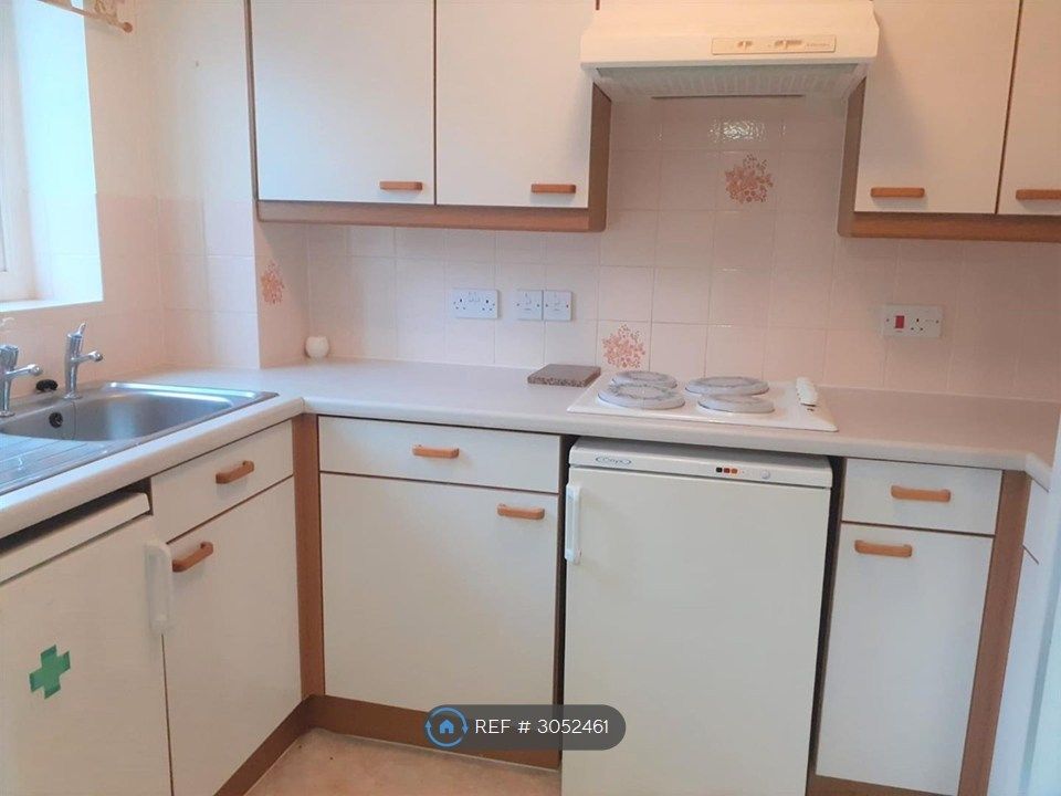 Property photo 3 of 4