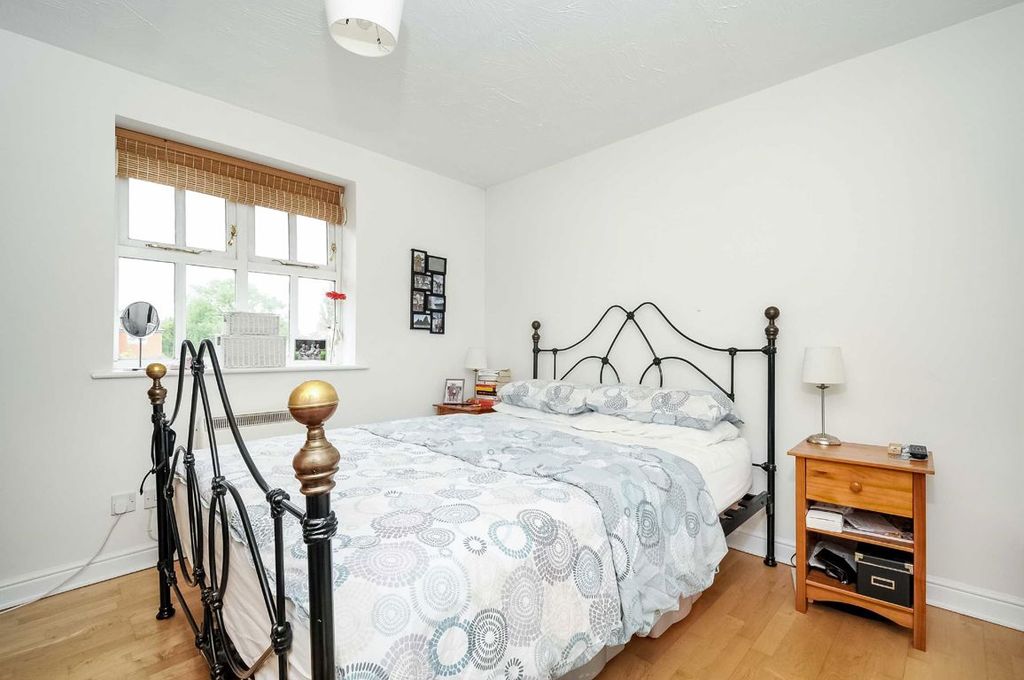Property photo 3 of 5