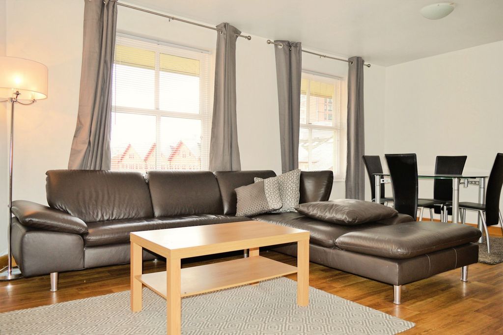 Property photo 3 of 10
