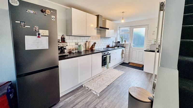 Property photo 3 of 16 Photo 10