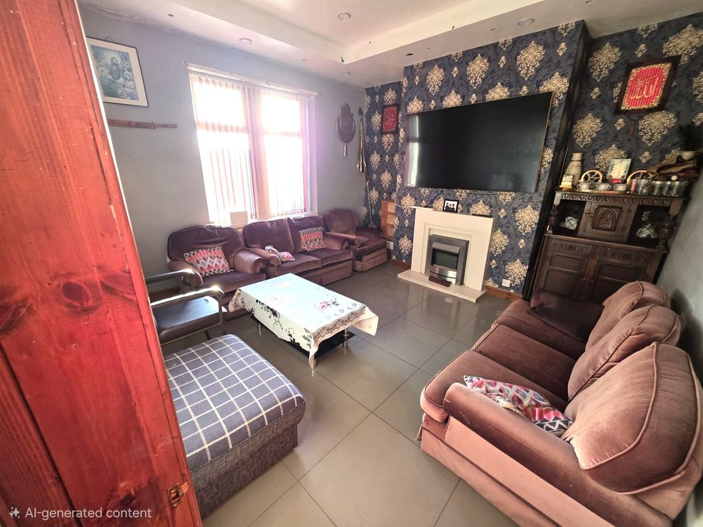 Property photo 2 of 12 9