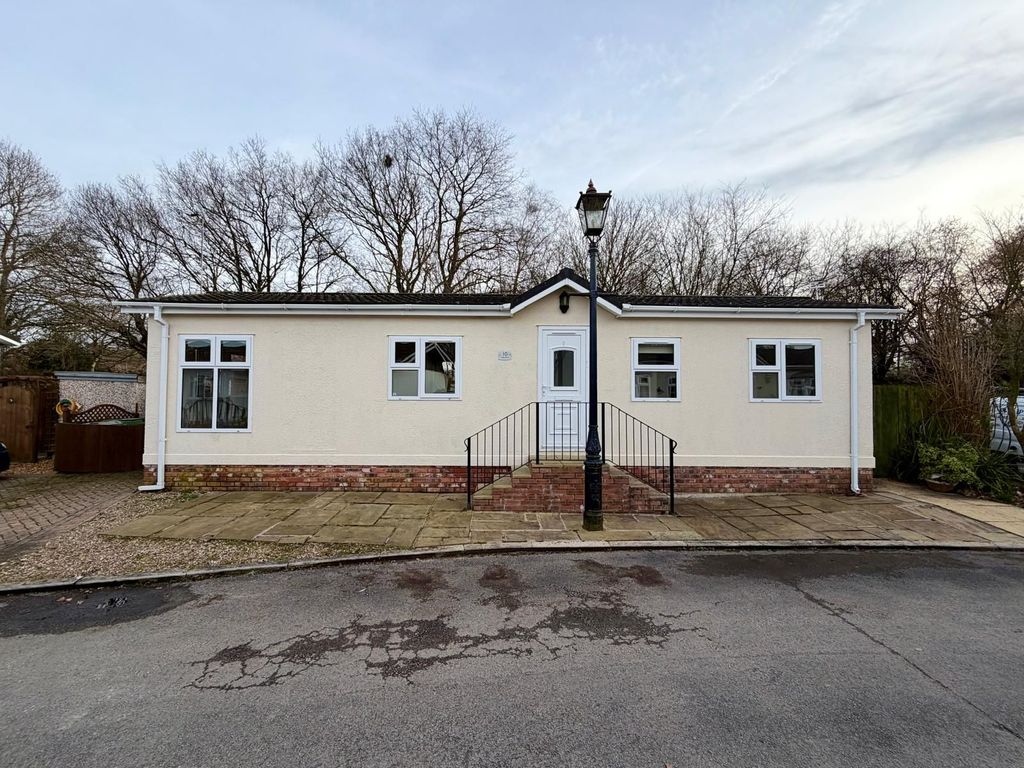 Property photo 2 of 20