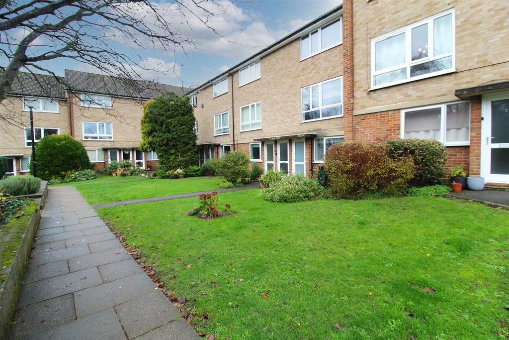 Property photo 1 of 3