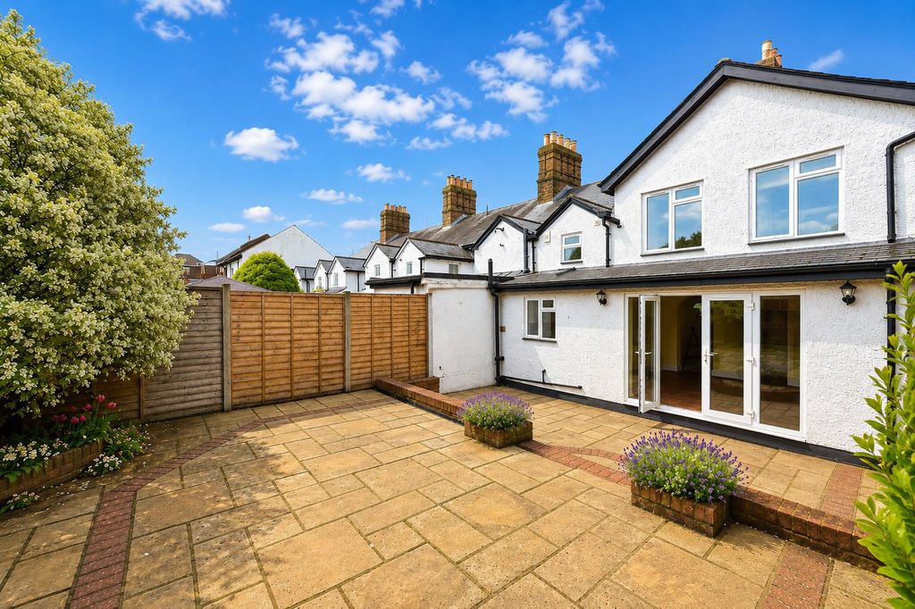 Property photo 2 of 15 Picture No. 13
