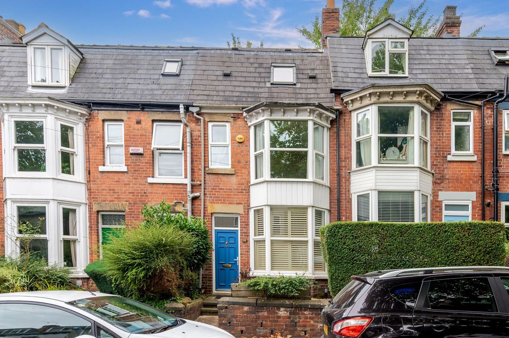 Property photo 1 of 17