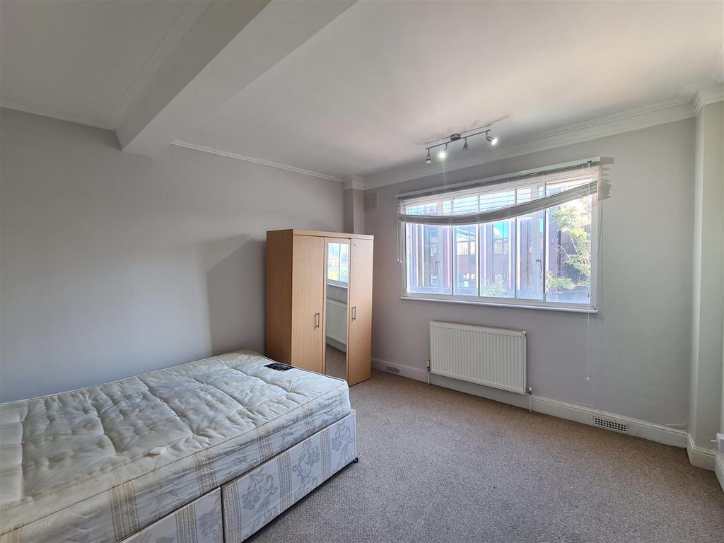 Property photo 3 of 9 Eden Harper Brixton Village