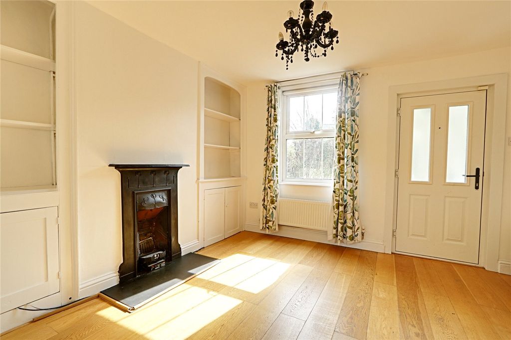 Property photo 3 of 14 Picture No. 01