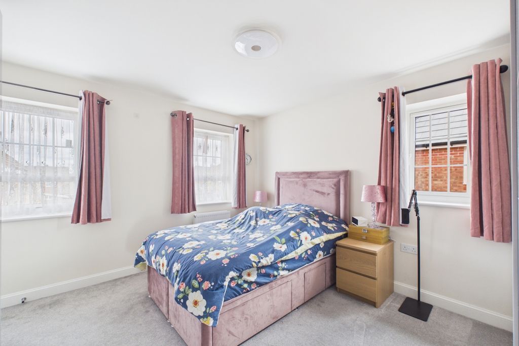 Additional image 10 of 4 bed detached house for saleAlexander Way, Leighton Buzzard LU7