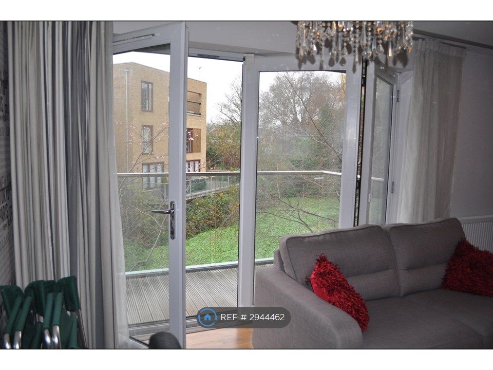 Property photo 2 of 33