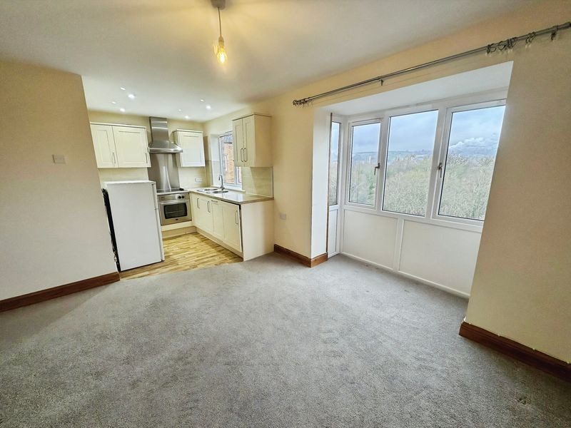 Property photo 2 of 6 Photo 3