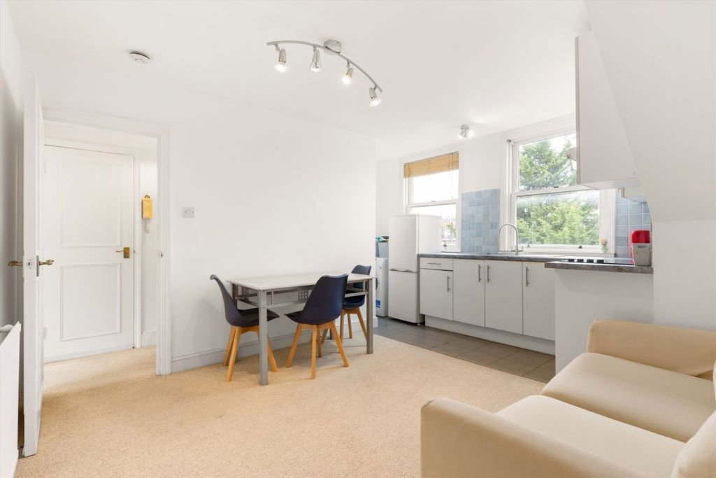 Property photo 2 of 3