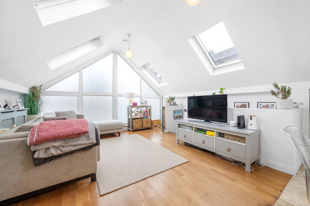 Property photo 3 of 14 Reception (4).Jpg