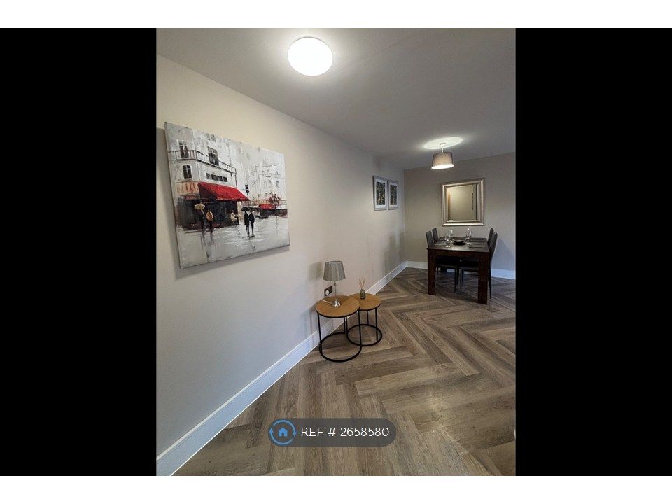 Property photo 3 of 15 Dining Area