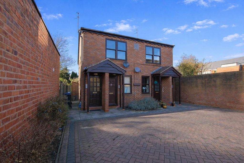 Property photo 1 of 9 Front Of.Jpg