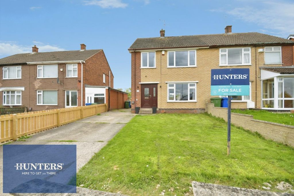Property photo 1 of 19 Front 01.Jpg