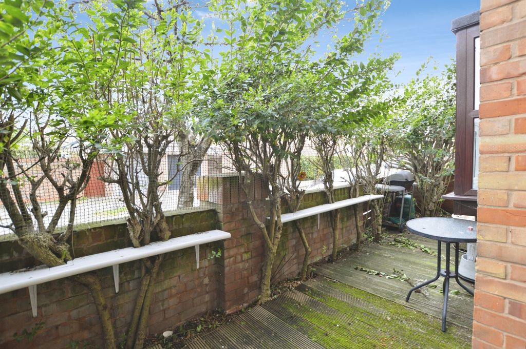 Property photo 2 of 8 Pbox-Img.Jpg