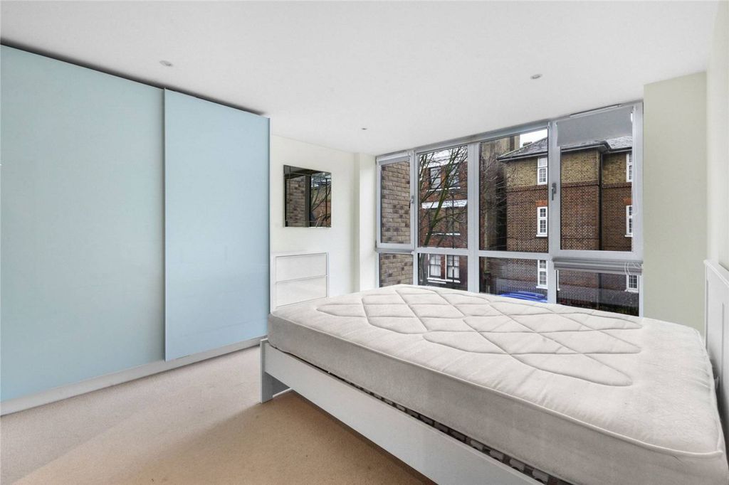 Property photo 3 of 8