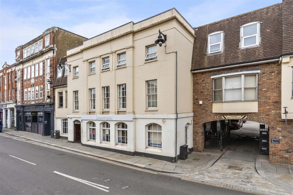 Property photo 3 of 16 Ext 1.Jpg