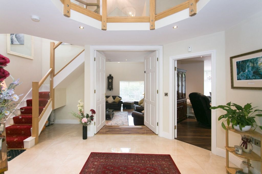 Property photo 1 of 45 Picture No. 01
