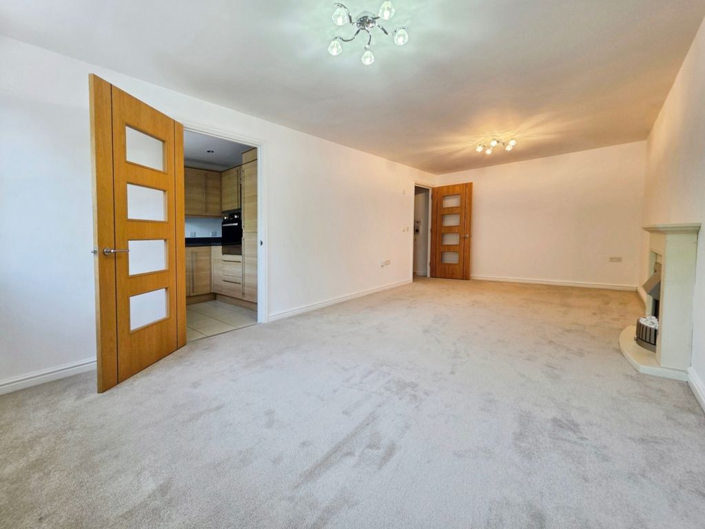 Property photo 3 of 13 Living/Dining Room