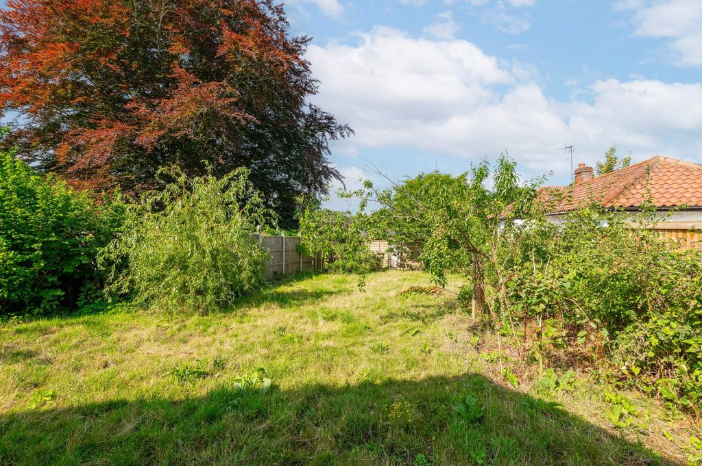 Property photo 2 of 20