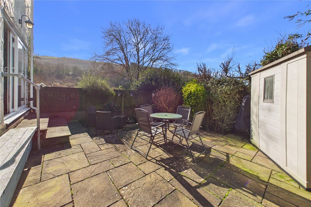 Property photo 2 of 12 Picture No. 15