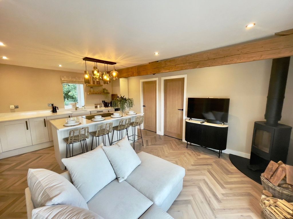 Property photo 1 of 27 Picture No. 05