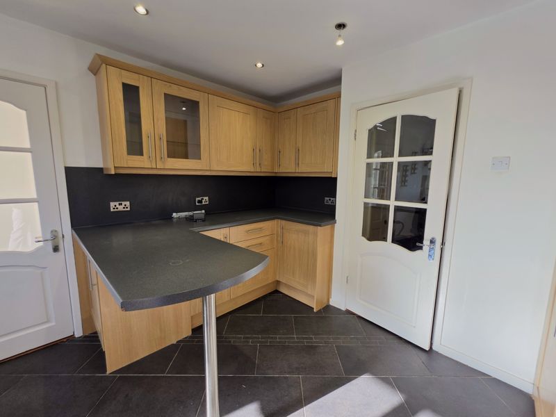 Property photo 3 of 17 Photo 12