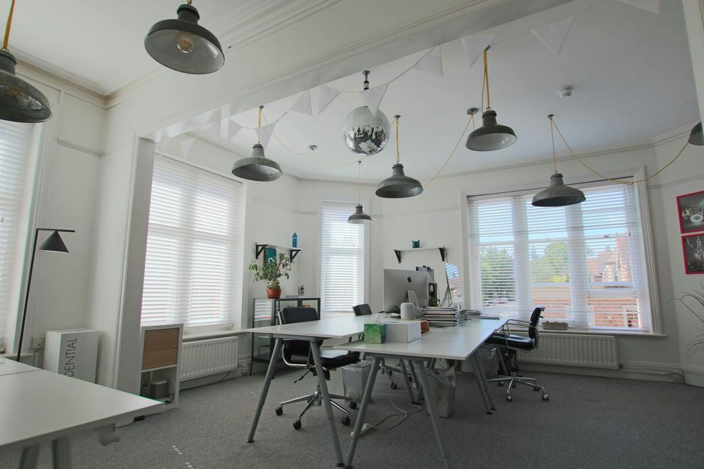 Property photo 3 of 8 Img_4905.Jpg