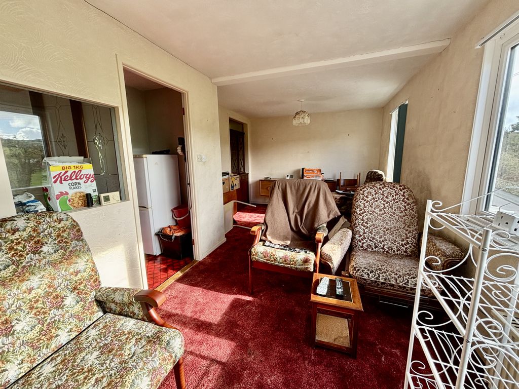 Property photo 3 of 9 Gallery